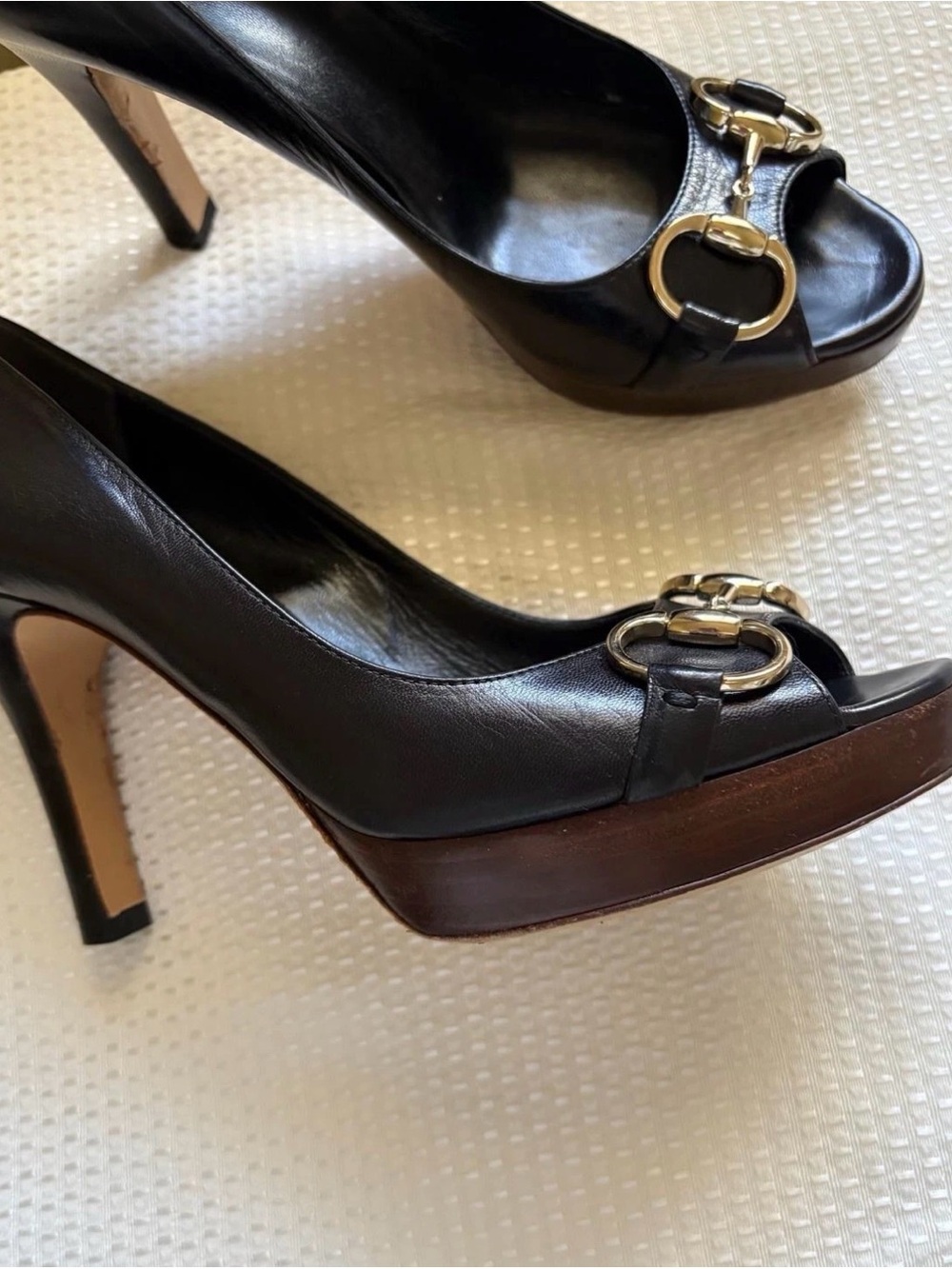 Gucci Horsebit Peep Toe Heels Black Leather Platform Pumps Size 7.5B - Picture 7 of 7